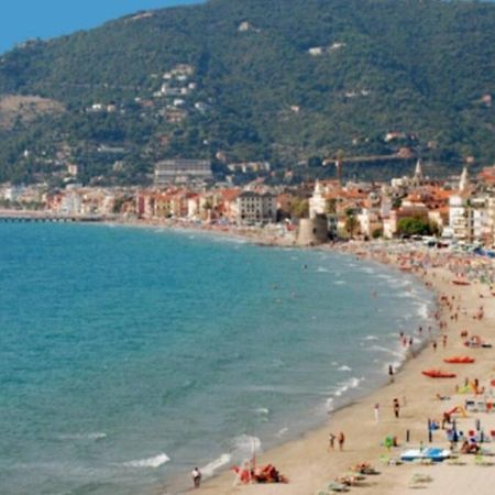 Appartamento Bilocale A 15 Min Da Alassio E Albenga Ranzo-Borgo Esterno foto