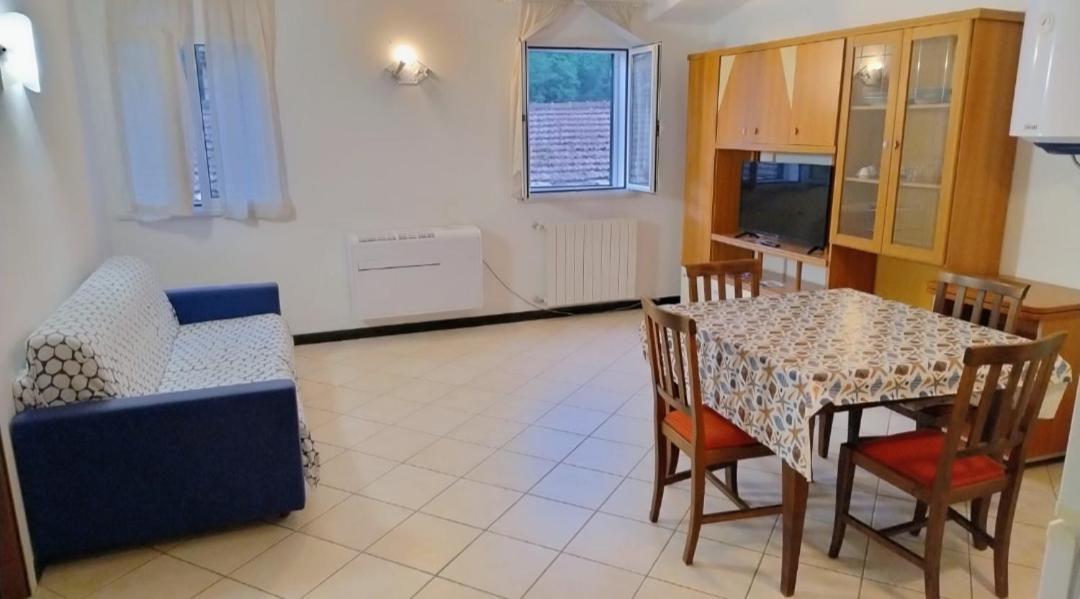 Appartamento Bilocale A 15 Min Da Alassio E Albenga Ranzo-Borgo Esterno foto